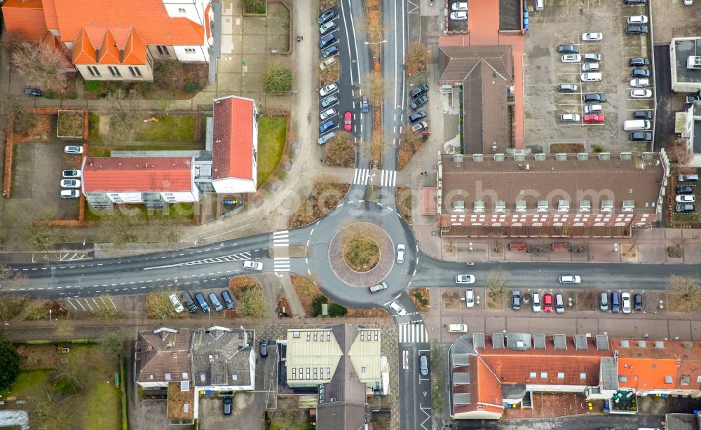 Gladbeck from above - Traffic management of the roundabout road Humboldtstrasse, Postallee und Barbarastrasse in the district Gelsenkirchen-Nord in Gladbeck in the state North Rhine-Westphalia