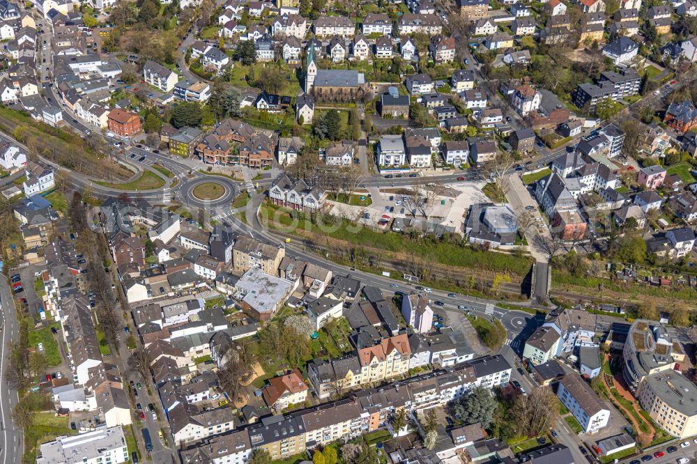 Wetter (Ruhr) from the bird's eye view: Traffic management of the roundabout road on Kaiserstrasse - Friedrichstrasse - Ruhrstrasse in Wetter (Ruhr) in the state North Rhine-Westphalia, Germany