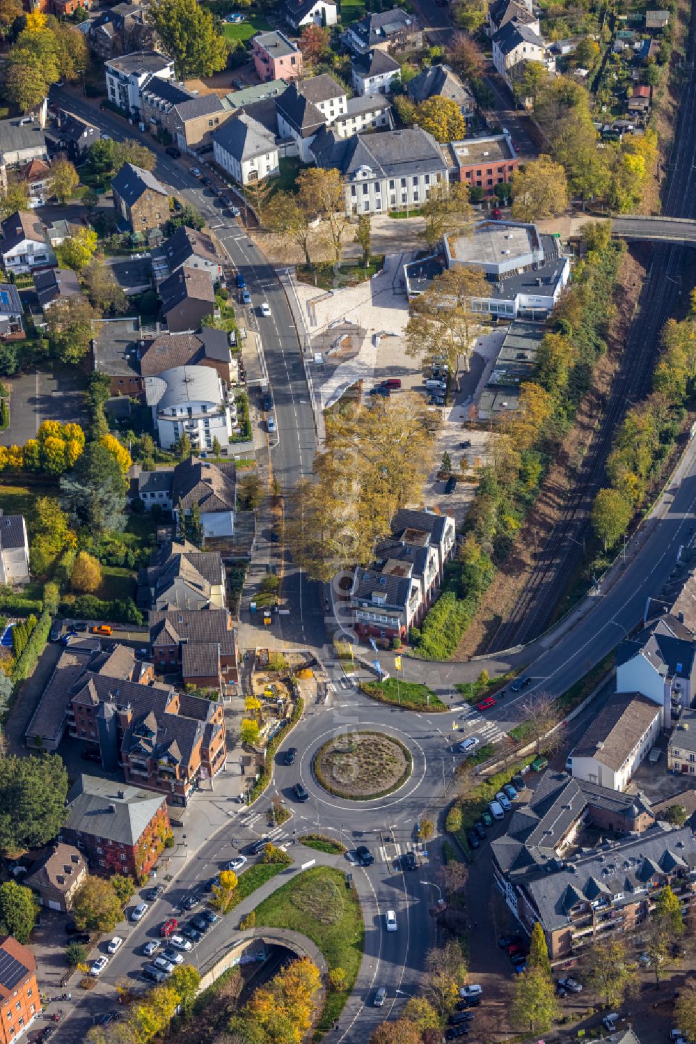 Wetter (Ruhr) from above - traffic management of the roundabout road on Kaiserstrasse - Friedrichstrasse - Ruhrstrasse in Wetter (Ruhr) in the state North Rhine-Westphalia, Germany