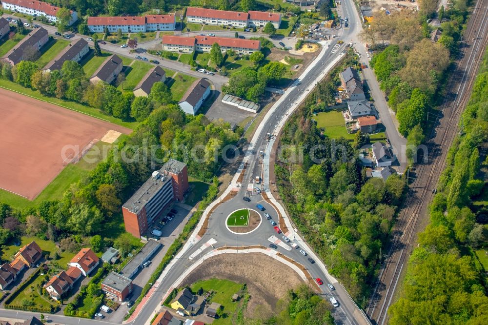 Aerial photograph Hamm - Traffic management of the roundabout road Kamener Strasse corner Kleine Werlstrasse in Hamm in the state North Rhine-Westphalia, Germany