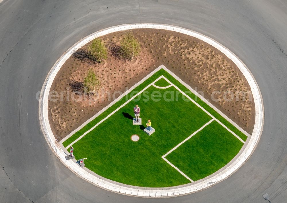 Aerial image Hamm - Traffic management of the roundabout road Kamener Strasse corner Kleine Werlstrasse in Hamm in the state North Rhine-Westphalia, Germany