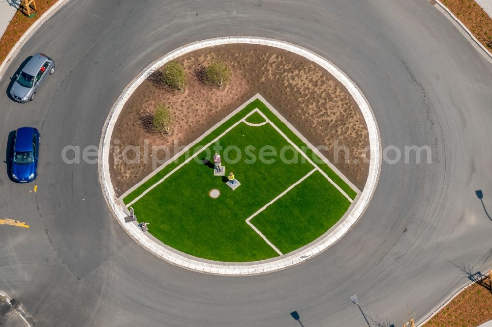 Aerial photograph Hamm - Traffic management of the roundabout road Kamener Strasse corner Kleine Werlstrasse in Hamm in the state North Rhine-Westphalia, Germany