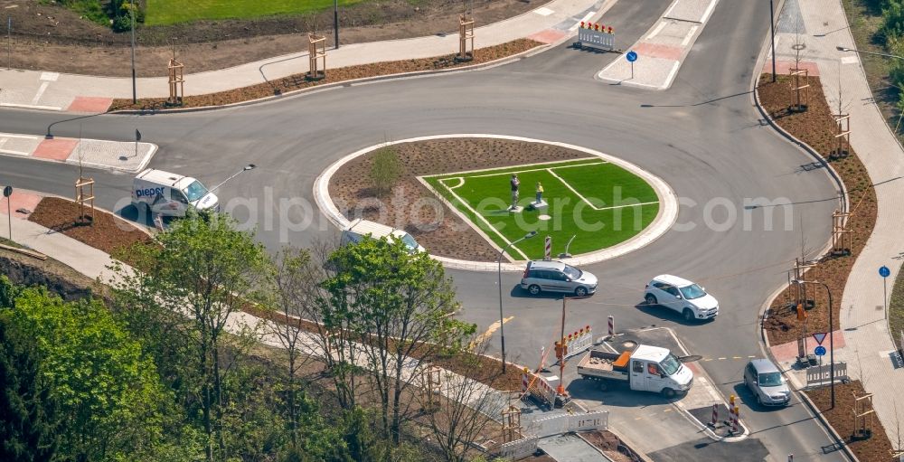 Hamm from above - Traffic management of the roundabout road Kamener Strasse corner Kleine Werlstrasse in Hamm in the state North Rhine-Westphalia, Germany