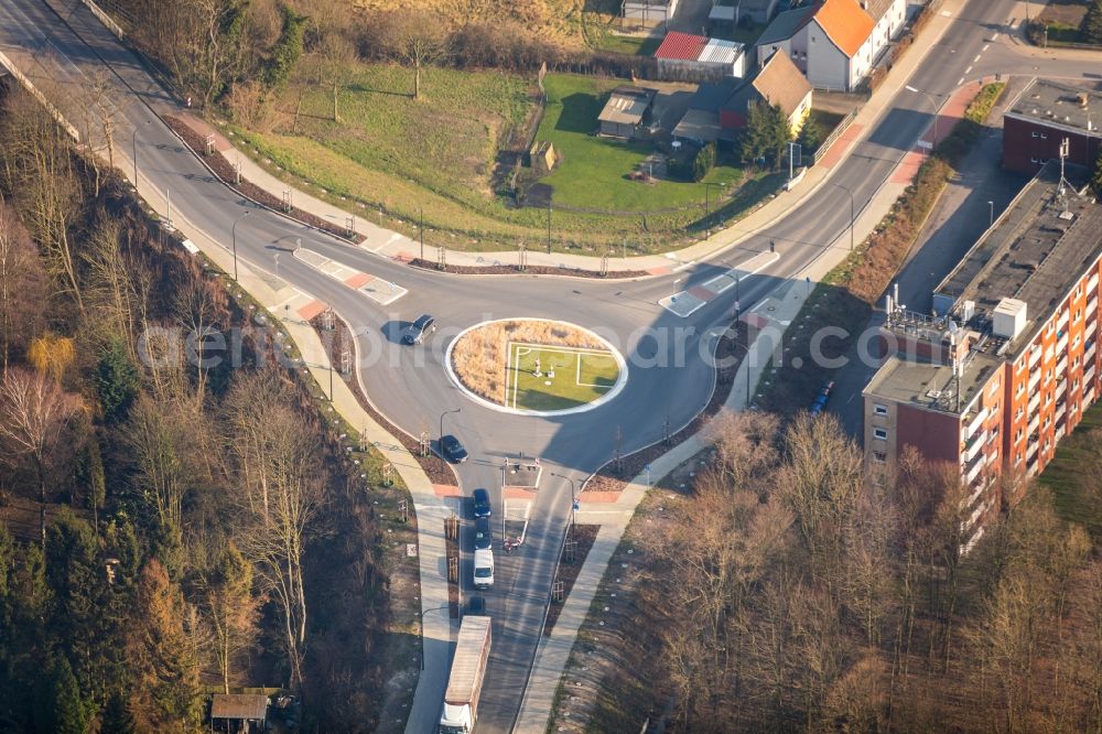 Hamm from above - Traffic management of the roundabout road Kamener Strasse - Kleine Werlstrasse in the district Pelkum in Hamm in the state North Rhine-Westphalia, Germany