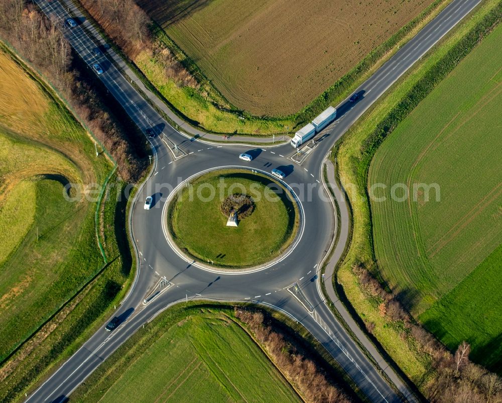 Aerial photograph Baesweiler - Traffic management of the roundabout road 57n und L225 in Baesweiler in the state North Rhine-Westphalia