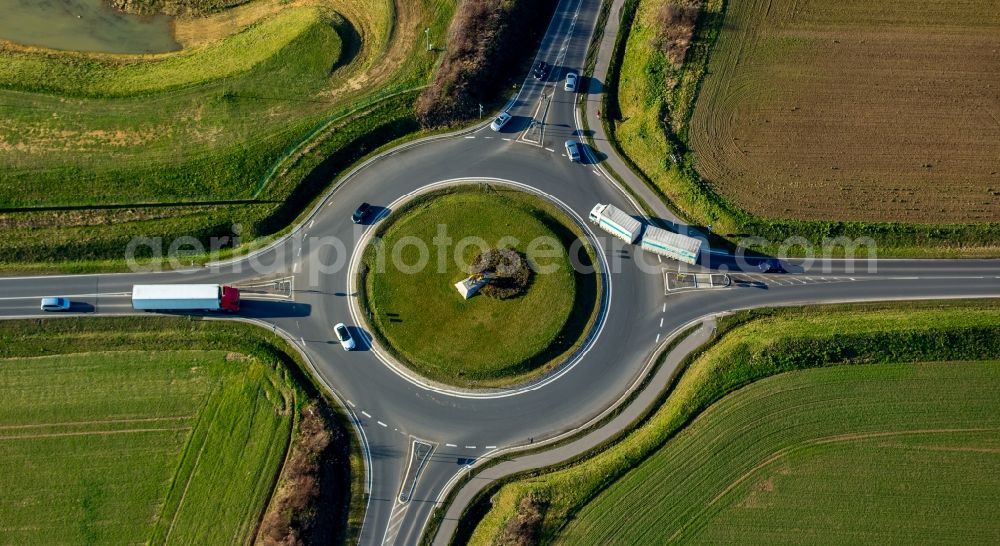 Aerial image Baesweiler - Traffic management of the roundabout road 57n und L225 in Baesweiler in the state North Rhine-Westphalia