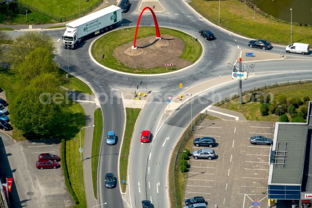 Brilon from above - Traffic management of the roundabout road Moehnestrasse Ostring B7 - B480 in Brilon in the state North Rhine-Westphalia