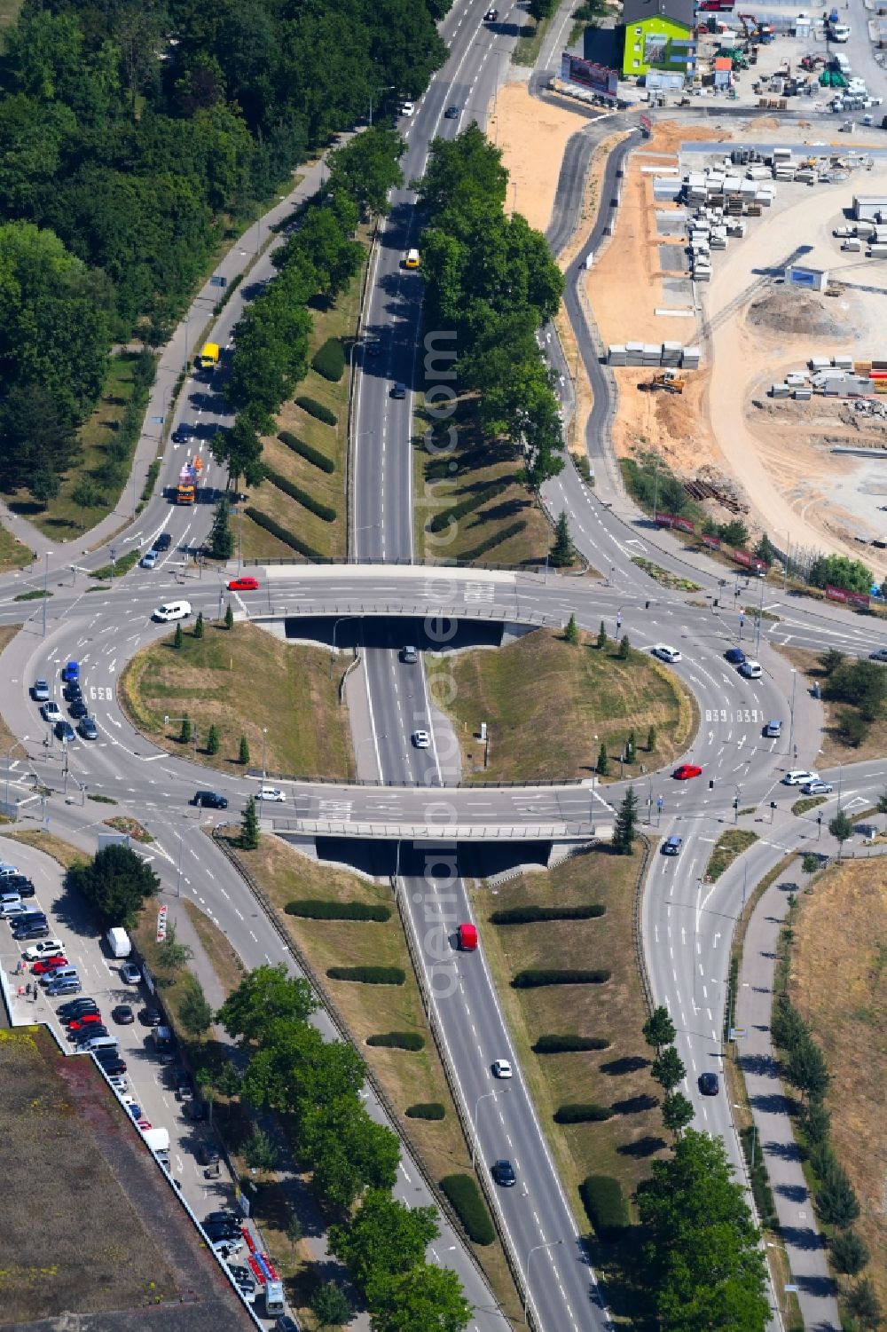 Heilbronn from the bird's eye view: Traffic management of the roundabout road Neckartalstrasse in Heilbronn in the state Baden-Wurttemberg, Germany