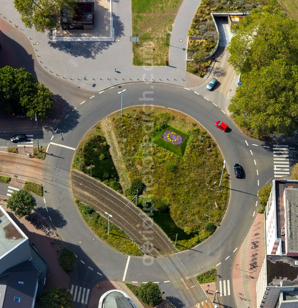 Dinslaken from above - Traffic management of the roundabout road on Platz D Agen in Dinslaken in the state North Rhine-Westphalia, Germany