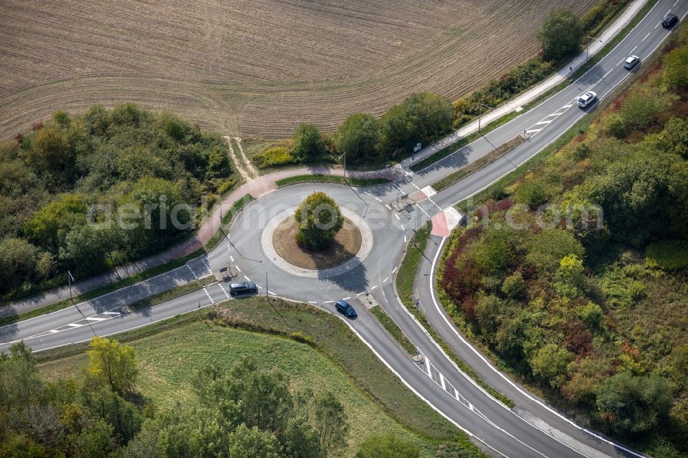 Aerial photograph Hamm - Traffic management at the Sachsenring roundabout and road in Hamm in the federal state of North Rhine-Westphalia, Germany