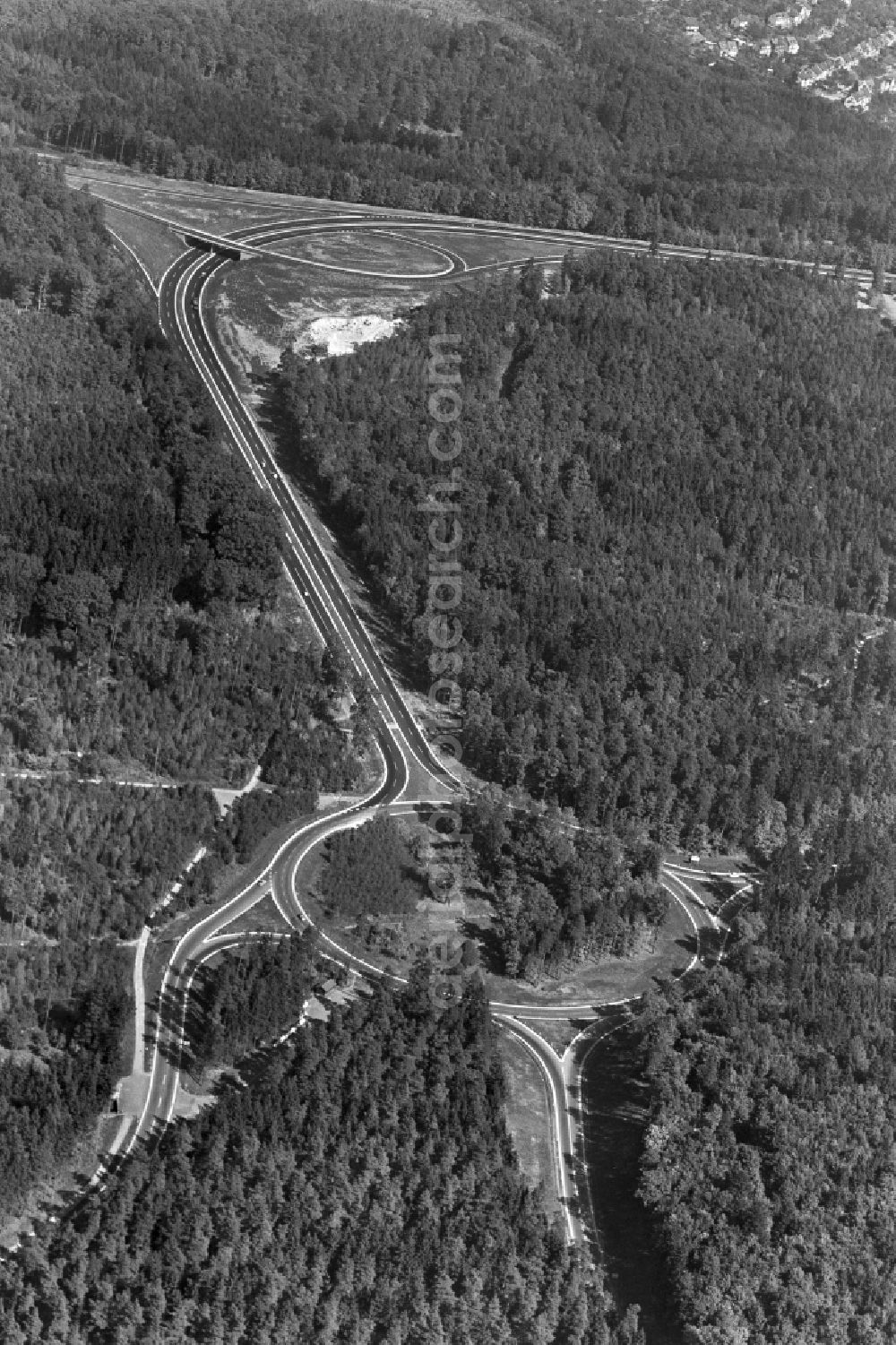 Aerial photograph Stuttgart - Traffic management of the roundabout road Schattenring on street Wildparkstrasse in the district Suedheim in Stuttgart in the state Baden-Wuerttemberg, Germany