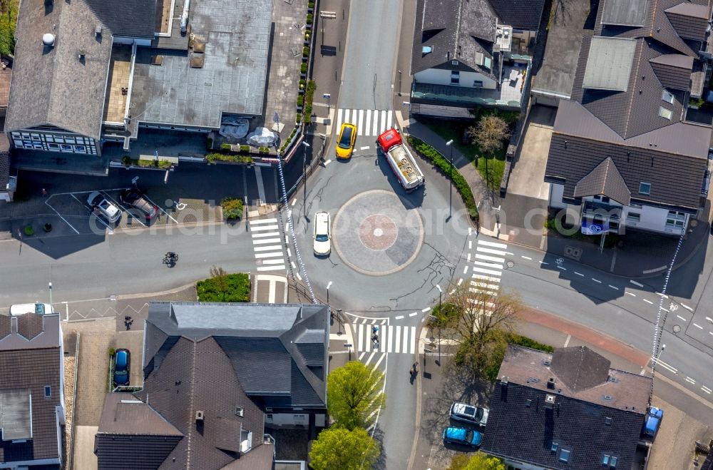 Aerial image Brilon - Traffic management of the roundabout road on Strackestrasse - Obere Mauer in Brilon in the state North Rhine-Westphalia, Germany