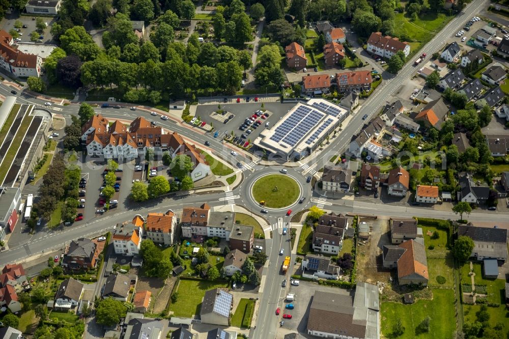 Aerial photograph Werl - View of a roundabout in Werl-Unnaer Boerde at the Hellweg and the Steinerstrasse in Werl in the state North Rhine-Westphalia