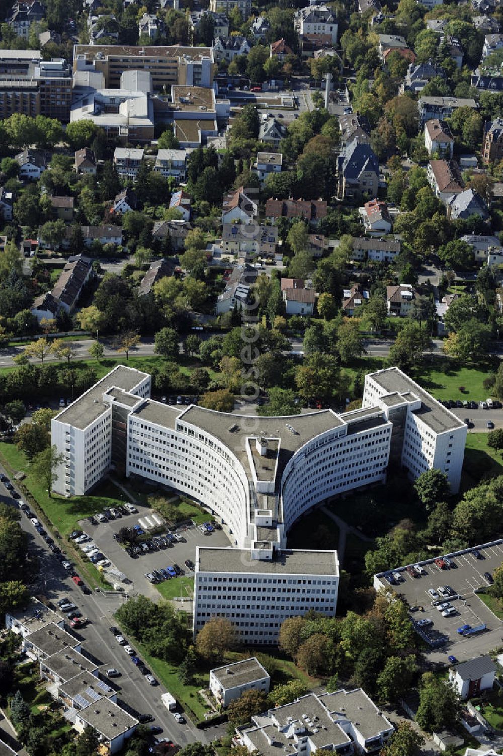 Wiesbaden from above - Blick auf das Kreiswehrersatzamt Wiesbaden. View of the army recruiting office in Wiesbaden.