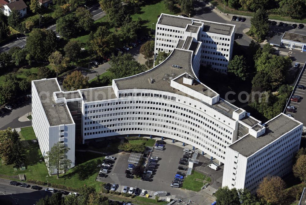 Aerial photograph Wiesbaden - Blick auf das Kreiswehrersatzamt Wiesbaden. View of the army recruiting office in Wiesbaden.