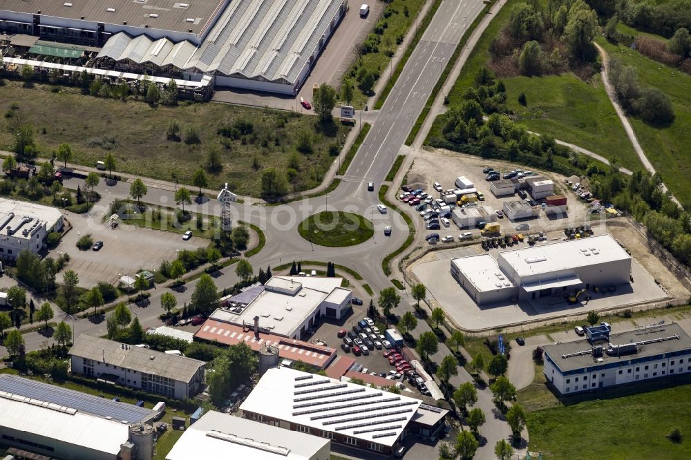 Hoppegarten from the bird's eye view: Roundabout in the industrial estate and company settlement on Handwerkerstrasse in Hoppegarten in the state of Brandenburg