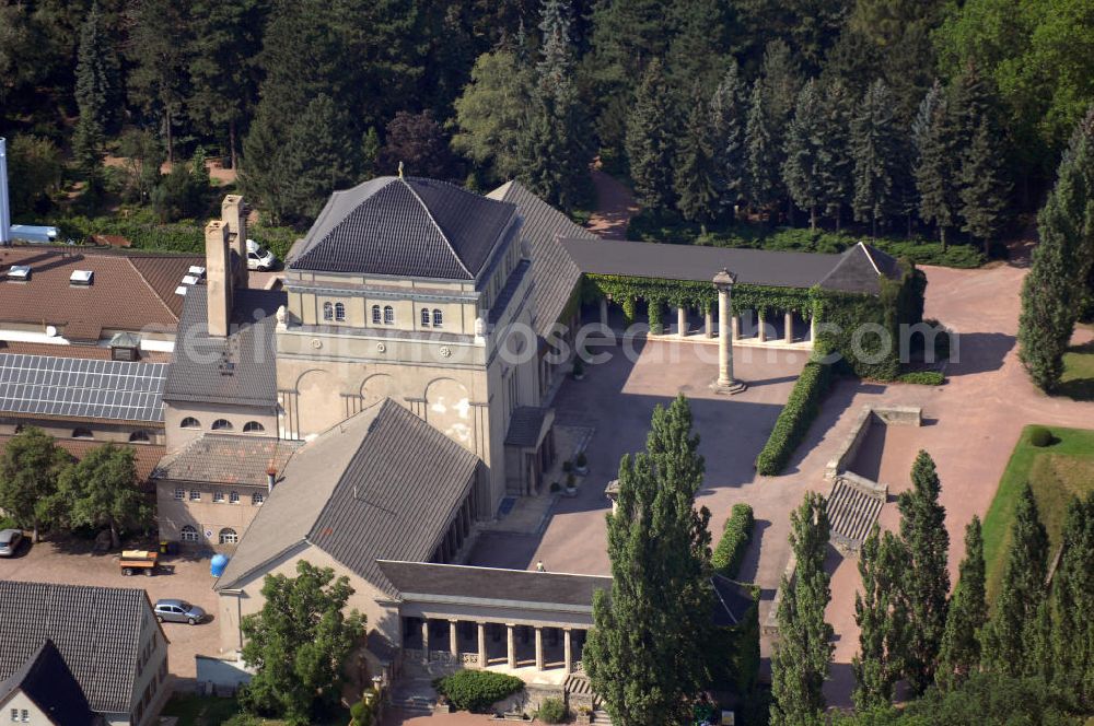 Halle (Saale) from the bird's eye view: Blick auf das hallesche Krematorium auf dem Gelände des Getraudenfriedhofs. Adresse: Halle, Flamarium, Gemeinnütziger Feuerbestattungsverein Halle e.V., Landrain 25, 06118 Halle (Saale); Telefon: 0345 / 52082-0; Fax: 0345 / 52082-20; Email: info@feuerbestattung-halle.de; Achim Walder: http://