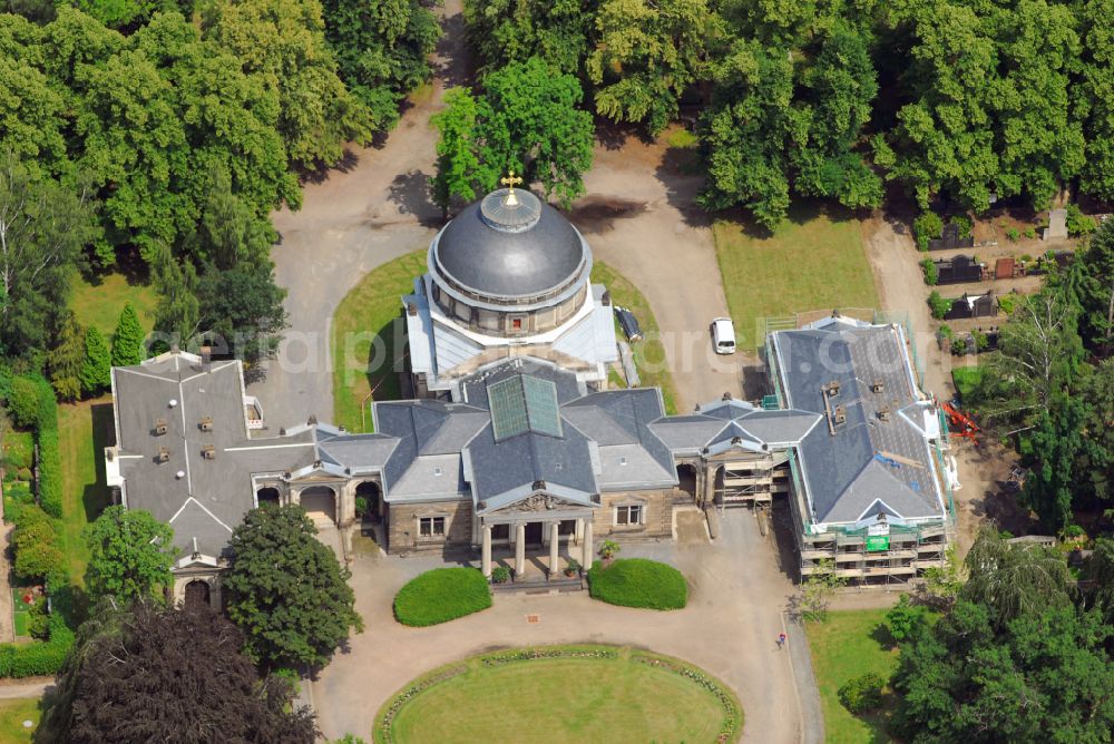 Dresden from above - Crematory and funeral hall for burial in the grounds of the cemetery Johannisfriedhof in the district Tolkewitz in Dresden in the state Saxony, Germany