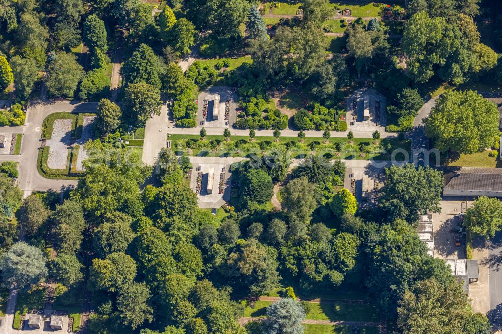 Aerial photograph Herne - Crematory and funeral hall for burial in the grounds of the cemetery Suedfriedhof in Herne at Ruhrgebiet in the state North Rhine-Westphalia, Germany