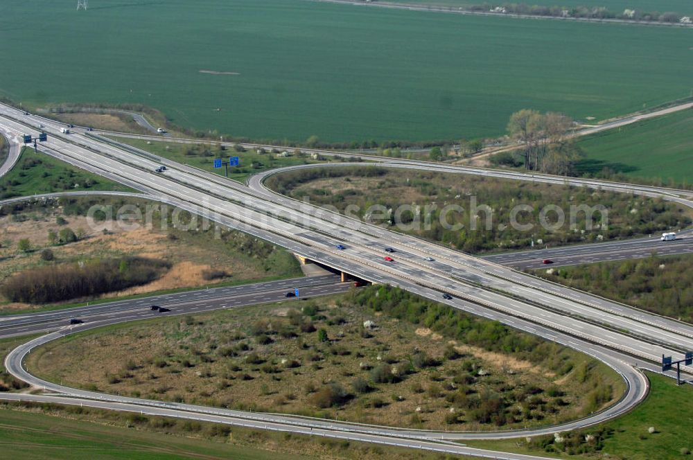 Aerial image Magdeburg - Blick auf das Autobahnkreuz / Kreuz Magdeburg mit seiner 85 m langen Brücke. Hier treffen sich die Autobahn A14 und A2.