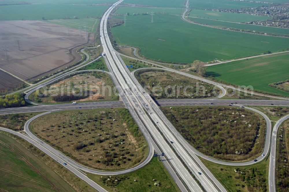 Magdeburg from above - Blick auf das Autobahnkreuz / Kreuz Magdeburg mit seiner 85 m langen Brücke. Hier treffen sich die Autobahn A14 und A2.