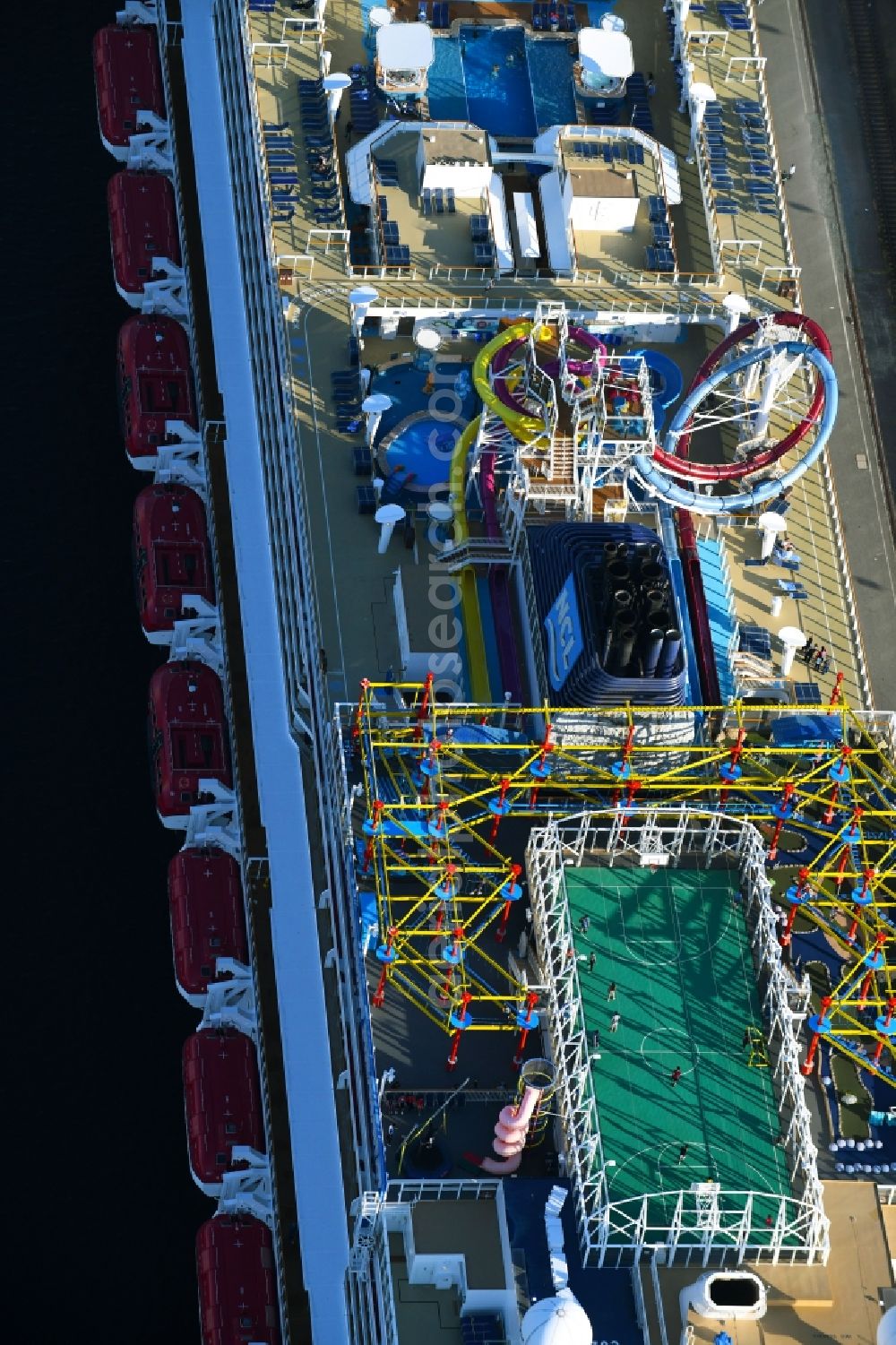 Rostock from the bird's eye view: Cruise and passenger ship Norwegian Breakaway in Rostock in the state Mecklenburg - Western Pomerania, Germany