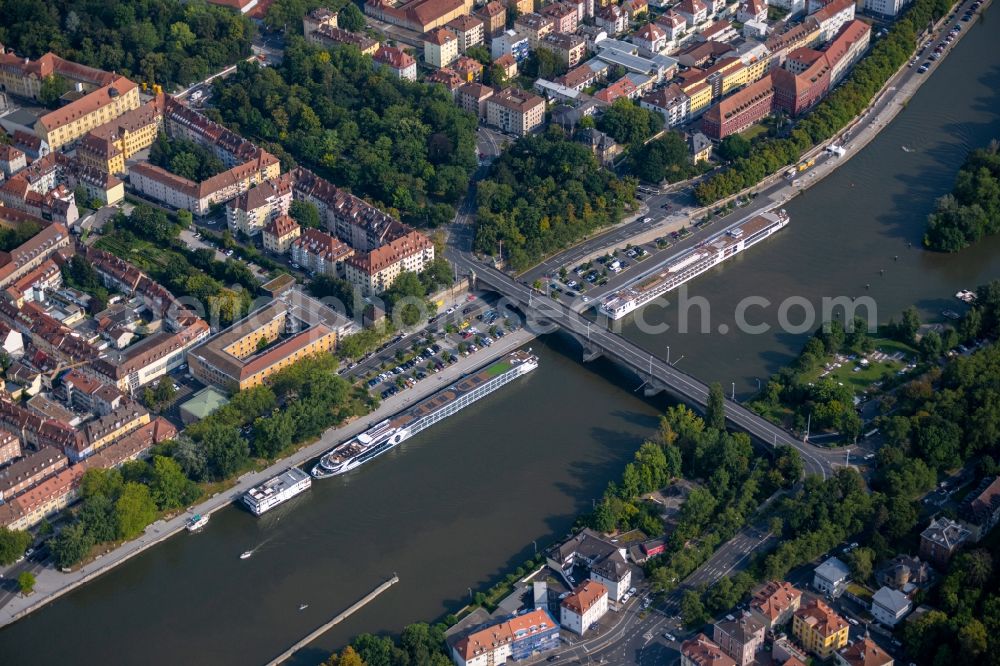 Würzburg from the bird's eye view: Cruise passenger ship WILLIAM WORDSWORTH on the Main in the district Altstadt in Wuerzburg in the state Bavaria, Germany