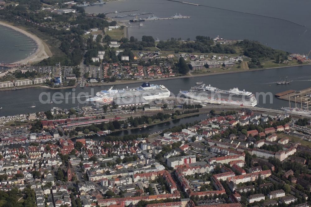 Aerial photograph Rostock - Cruise ships in Warnemuende, a district of Rostock in Mecklenburg - Western Pomerania