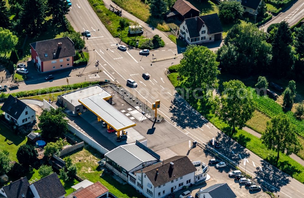 Aerial photograph Ettenheim - Road over the crossroads Bundestrasse 3 in Ettenheim in the state Baden-Wuerttemberg, Germany