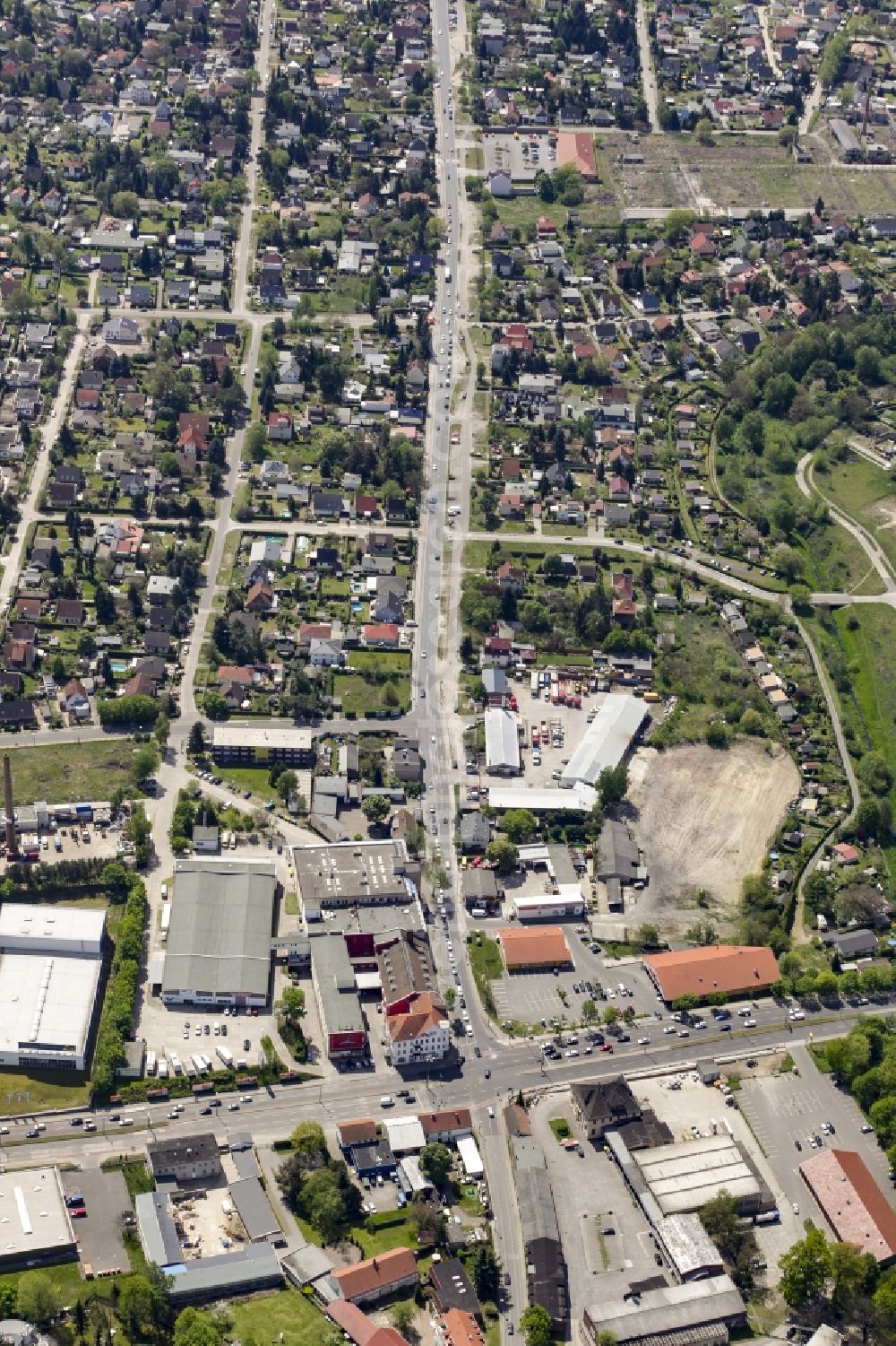 Berlin from above - Intersection of B1/B5 and Chemnitzer Strasse in the Kaulsdorf part of the district of Marzahn-Hellersdorf in Berlin. View from the North along Chemnitzer Strasse with commercial and residential areas