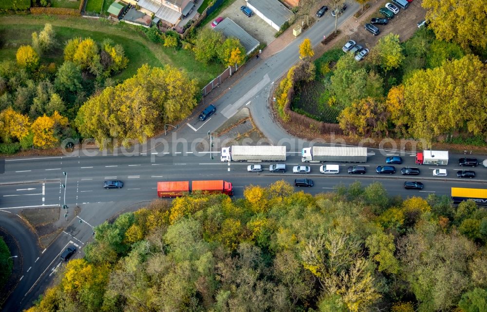 Aerial image Gladbeck - Road over the crossroads Goethestrasse - Steinstrasse - Essener Strasse in Gladbeck in the state North Rhine-Westphalia, Germany