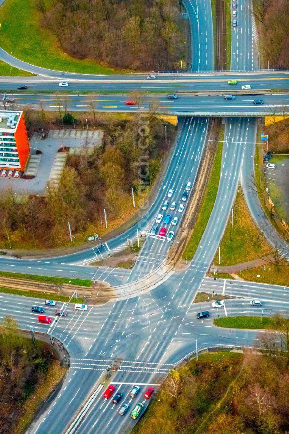 Bochum from the bird's eye view: Road over the crossroads on Harpener Hellweg - Sheffield-Ring - Castroper Hellweg in the district Bochum Nord in Bochum in the state North Rhine-Westphalia, Germany