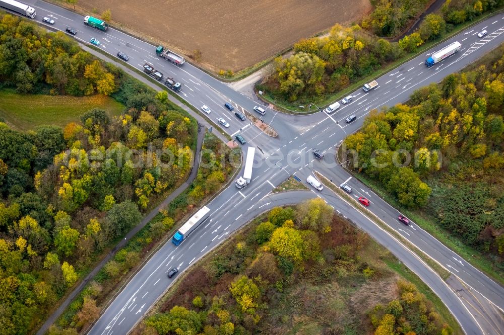 Bönen from above - Road over the crossroads Rhynerner Strasse - L665 in Boenen in the state North Rhine-Westphalia, Germany