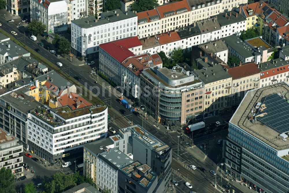 Berlin from the bird's eye view: Road over the crossroads Torstrasse - Schoenhauser Allee - Rosa-Luxemburg-Strasse in the district Mitte in Berlin, Germany