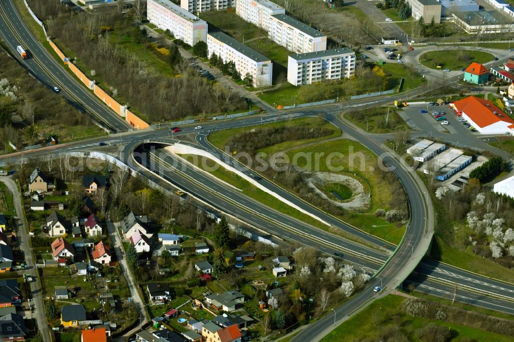 Aerial image Weißenfels - Road traffic in the course of the intersection Bundesstrasse 91 - Burgwerfener Strasse in Weissenfels in the state Saxony-Anhalt, Germany