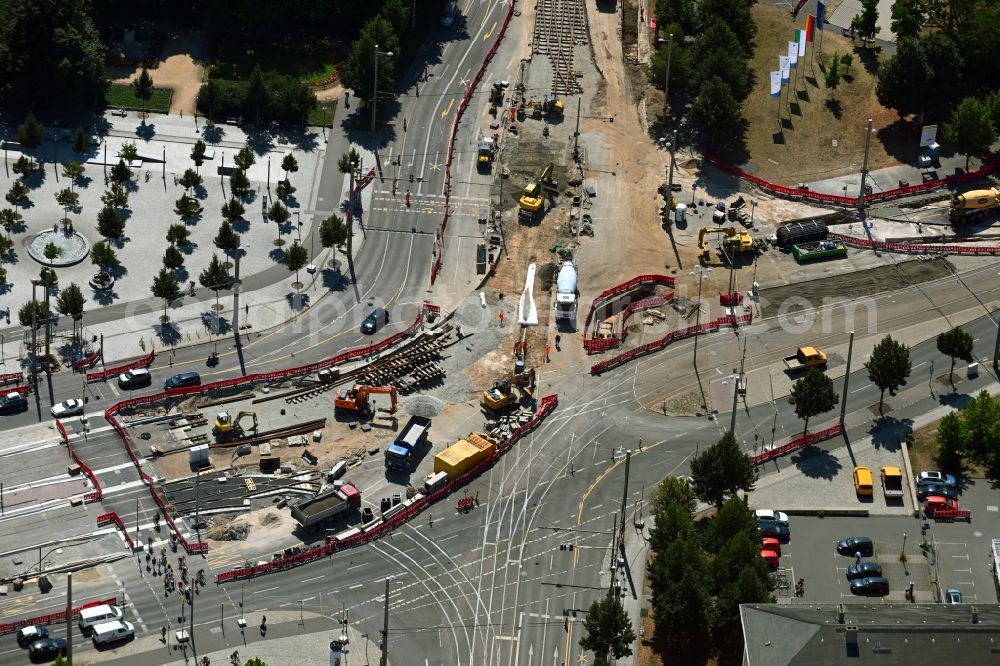 Leipzig from the bird's eye view: Construction site to remodel the course of the intersection Goerdelerring - Troendlinring - Elstermuehlgraben in the district Mitte in Leipzig in the state Saxony, Germany