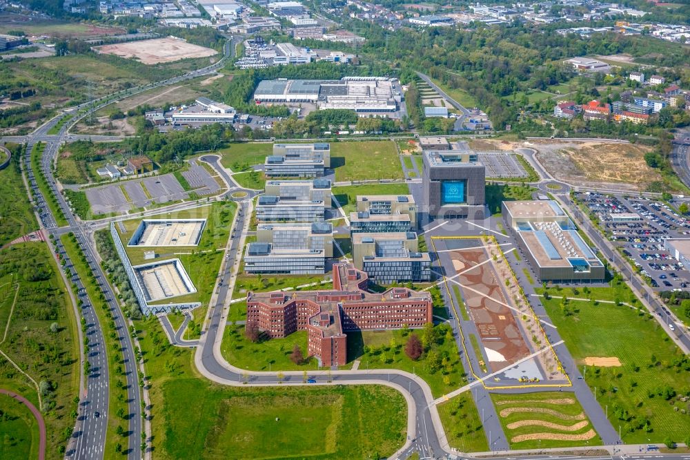 Aerial photograph Essen - The Krupp-Guertel is an urban project, at the Altendorfer street corner Berthold-Beitz-Boulevard in the district Westviertel in Essen in the state North Rhine-Westphalia. The new buildings of ThyssenKrupp Headquarters were erected on the largely untapped area of the former Kruppschen Gussstahlfabrik and are currently the headquarters of ThyssenKrupp AG