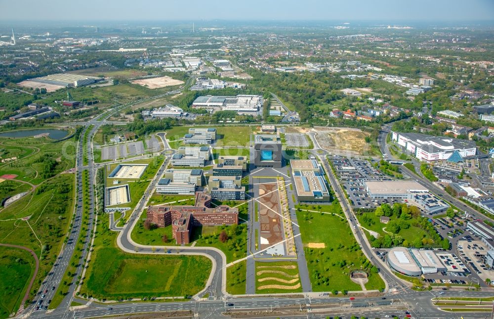 Essen from the bird's eye view: The Krupp-Guertel is an urban project, at the Altendorfer street corner Berthold-Beitz-Boulevard in the district Westviertel in Essen in the state North Rhine-Westphalia. The new buildings of ThyssenKrupp Headquarters were erected on the largely untapped area of the former Kruppschen Gussstahlfabrik and are currently the headquarters of ThyssenKrupp AG