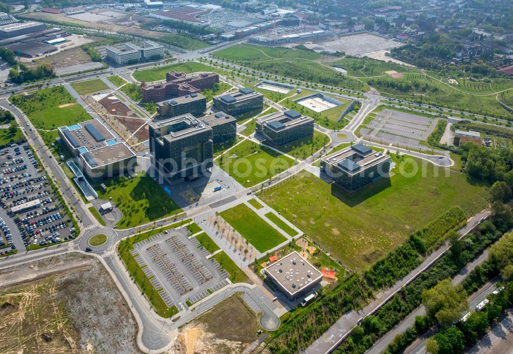 Essen from above - The Krupp-Guertel is an urban project, at the Altendorfer street corner Berthold-Beitz-Boulevard in the district Westviertel in Essen in the state North Rhine-Westphalia. The new buildings of ThyssenKrupp Headquarters were erected on the largely untapped area of the former Kruppschen Gussstahlfabrik and are currently the headquarters of ThyssenKrupp AG