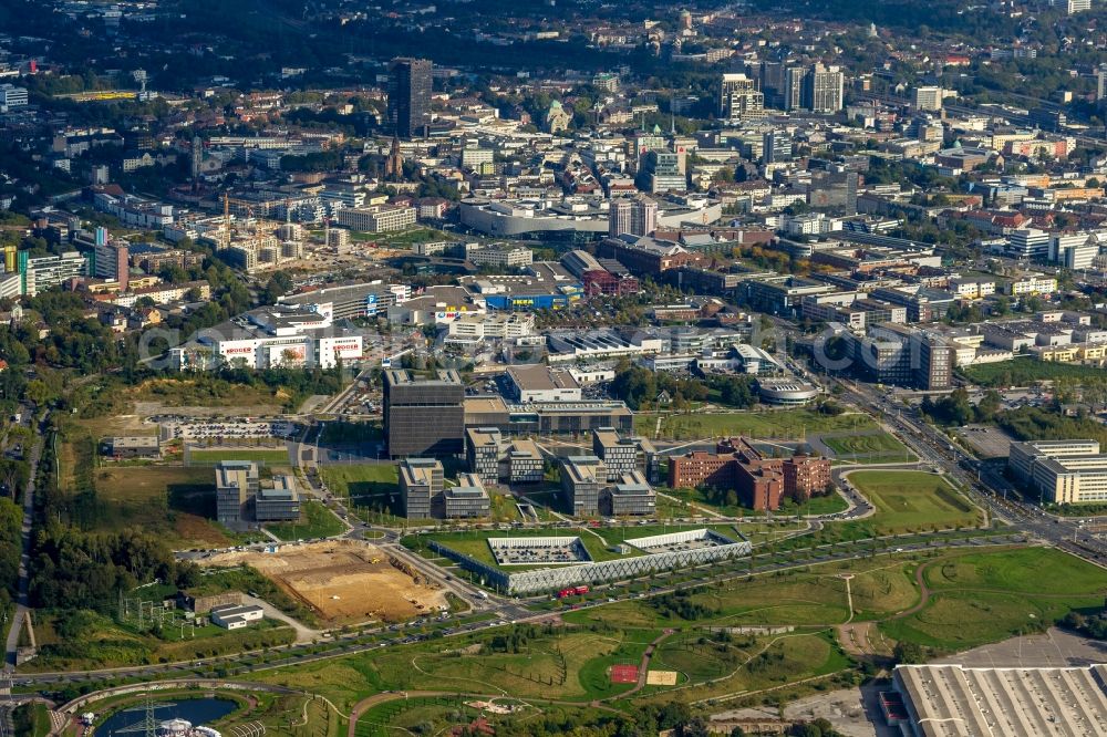 Essen from above - The Krupp-Guertel is an urban project, at the Altendorfer street corner Berthold-Beitz-Boulevard in the district Westviertel in Essen in the state North Rhine-Westphalia. The new buildings were erected on the largely untapped area of the former Kruppschen Gussstahlfabrik and are currently the headquarters of ThyssenKrupp AG