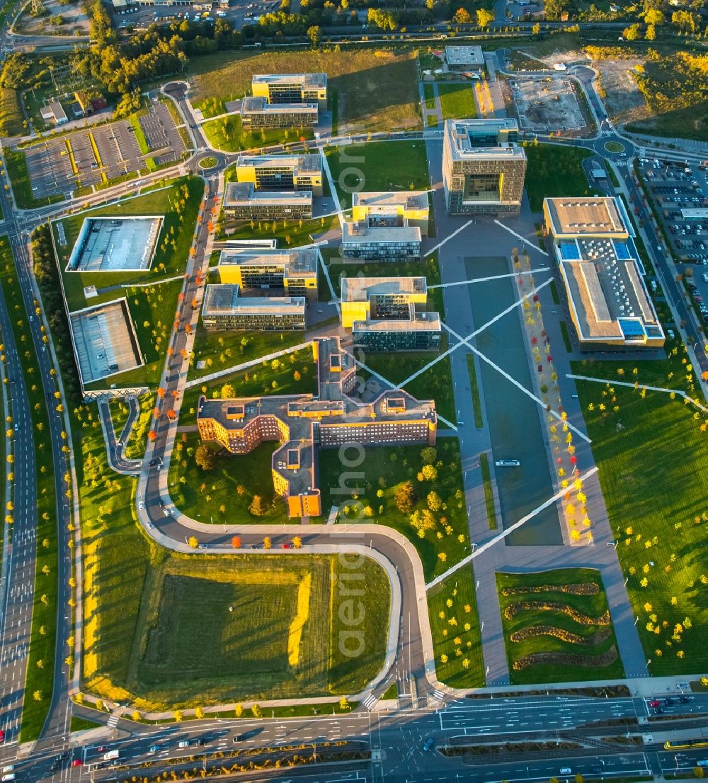 Essen from the bird's eye view: The Krupp-Guertel is an urban project, at the Altendorfer street corner Berthold-Beitz-Boulevard in the district Westviertel in Essen in the state North Rhine-Westphalia. The new buildings of ThyssenKrupp Headquarters were erected on the largely untapped area of the former Kruppschen Gussstahlfabrik and are currently the headquarters of ThyssenKrupp AG