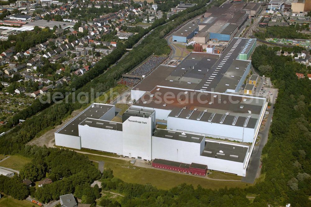 Aerial photograph Bochum - Blick auf das Krupp Stahl Werk in Bochum-Wattenscheid links A40 B1. Bochum-Wattenscheid, Krupp steelworks, steelmill and the freeway A40 on the left.