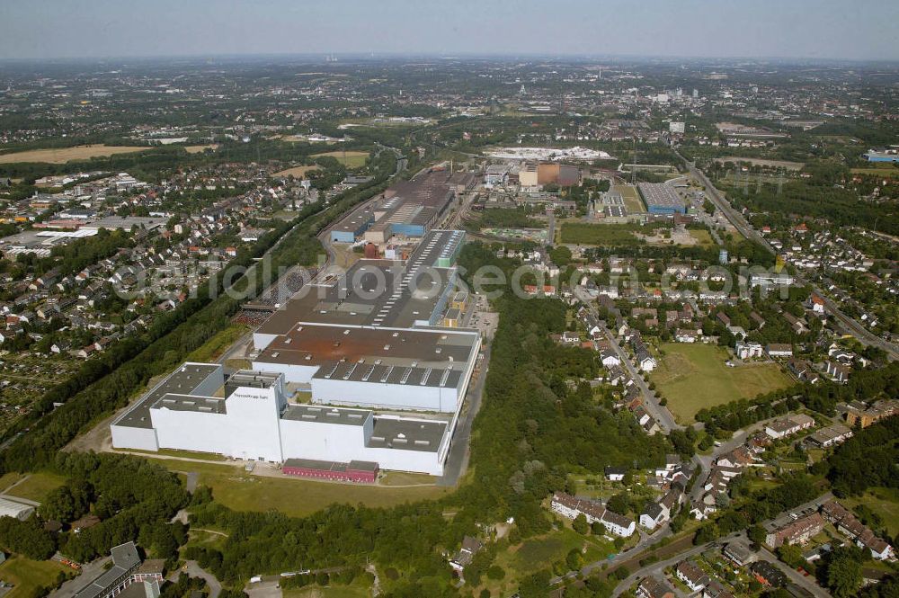 Bochum from above - Blick auf das Krupp Stahl Werk in Bochum-Wattenscheid links A40 B1. Bochum-Wattenscheid, Krupp steelworks, steelmill and the freeway A40 on the left.