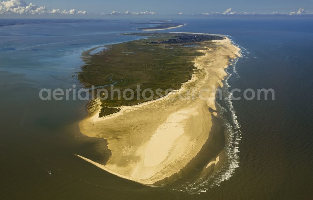 Aerial photograph Spiekeroog - Coast of the island Spiekeroog as part of the East Frisian Islands in the Wadden Sea in Lower Saxony