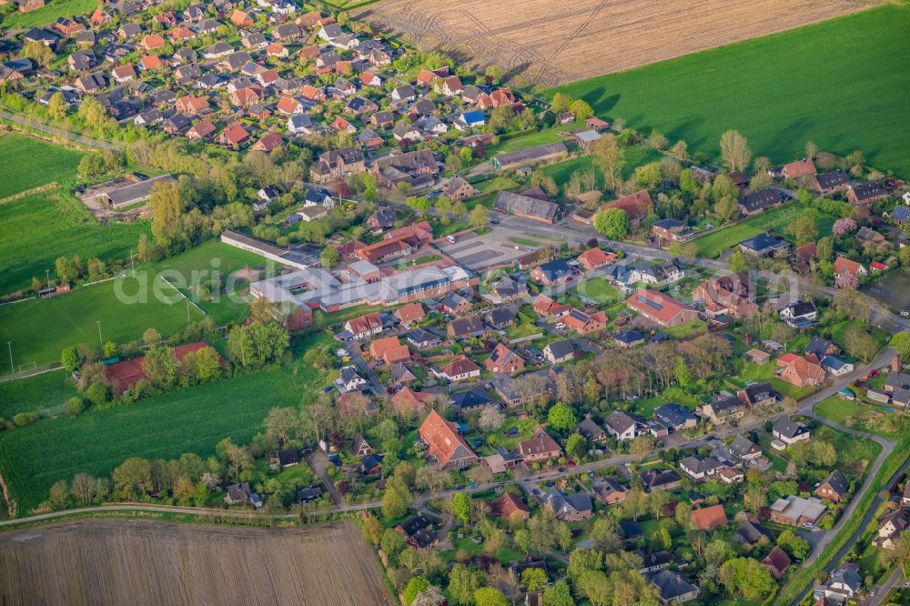 Aerial image Wurster Nordseeküste - Coastline with dike protection strips in Wremen in Wurster Nordseekueste in Lower Saxony