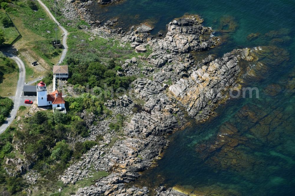 Allinge from the bird's eye view: Coastline at the rocky cliffs of Baltic Sea on Bornholm Island in Allinge in Region Hovedstaden, Denmark