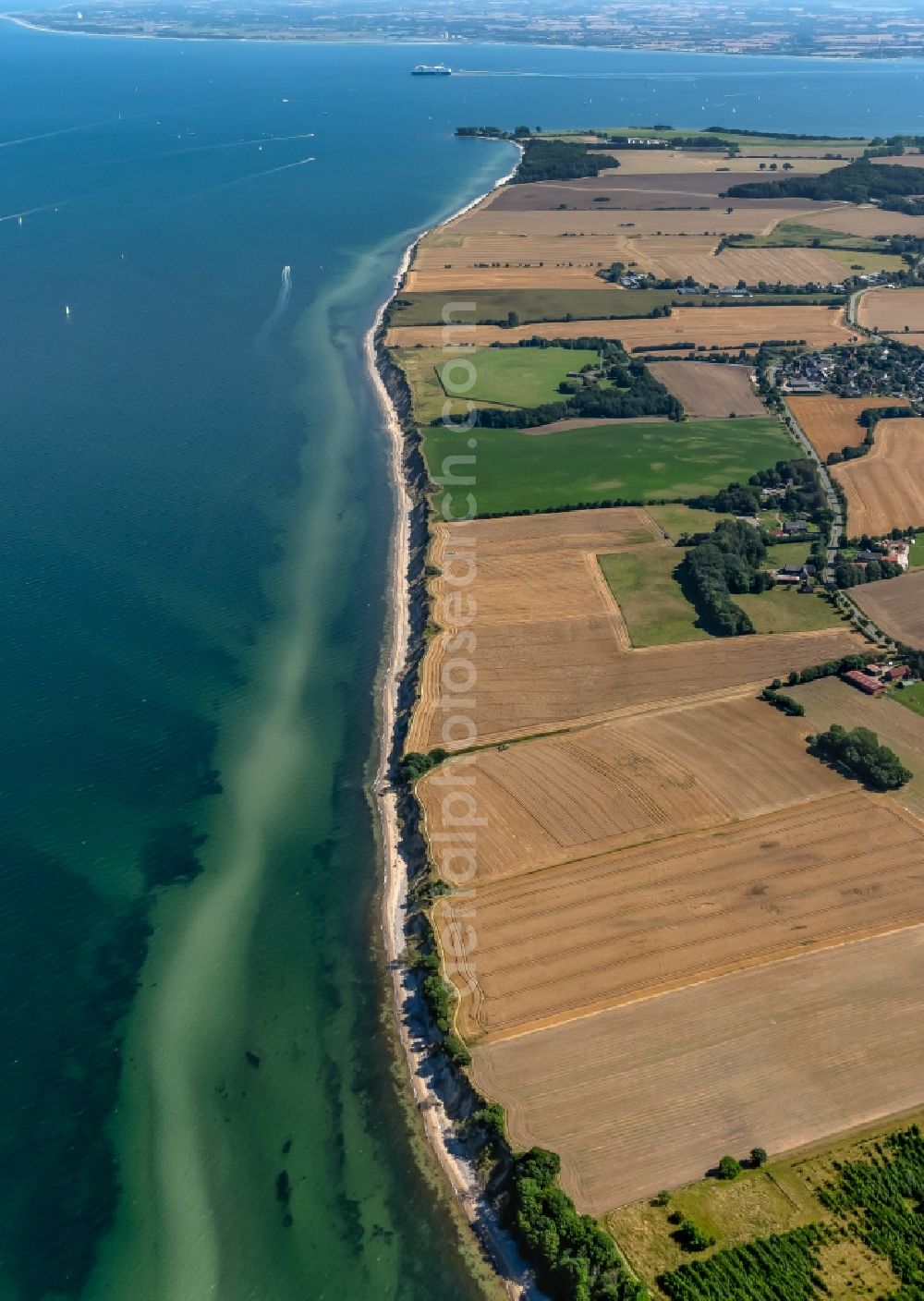 Aerial image Schwedeneck - Coastal landscape on the sandy Baltic Sea beach near Schwedeneck in the state Schleswig-Holstein, Germany