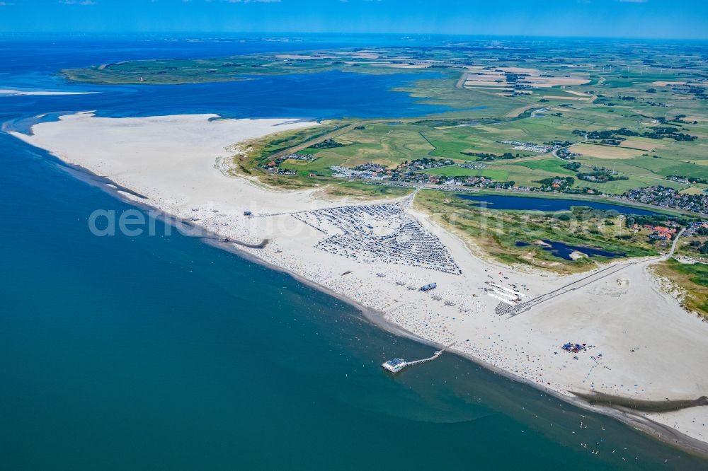 Aerial image Sankt Peter-Ording - Coastal landscape on the sandy beach of the bathing area Ording Nord in the district St Peter-Ording in Sankt Peter-Ording in the state Schleswig-Holstein, Germany