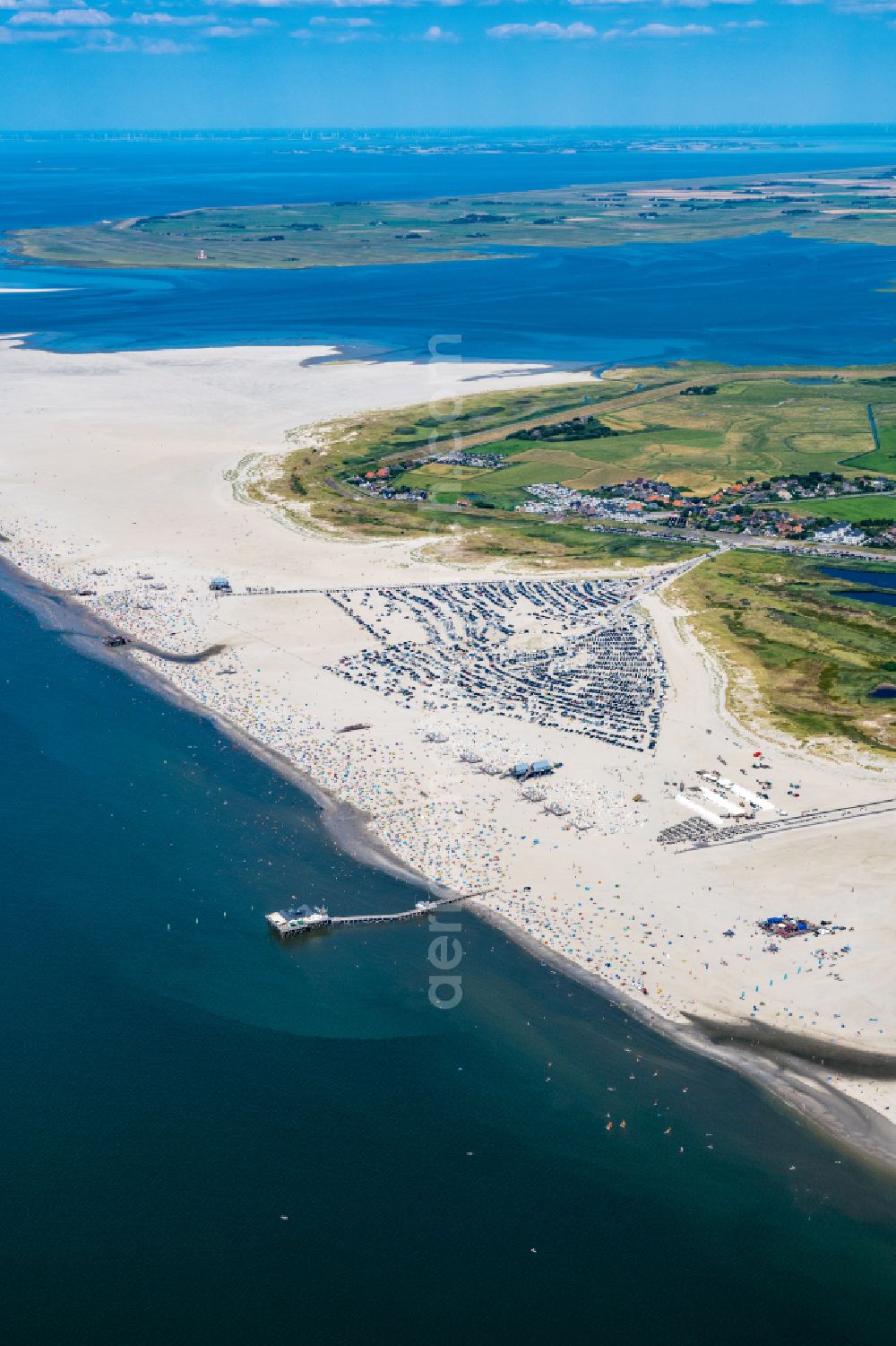 Sankt Peter-Ording from above - Coastal landscape on the sandy beach of the bathing area Ording Nord in the district St Peter-Ording in Sankt Peter-Ording in the state Schleswig-Holstein, Germany