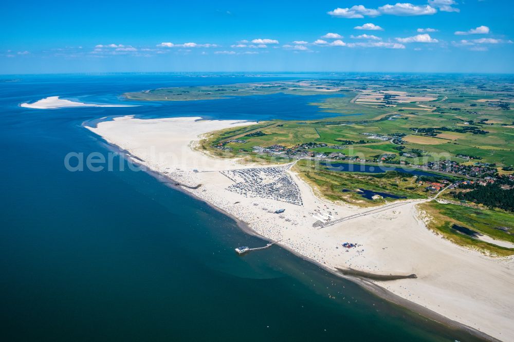 Sankt Peter-Ording from the bird's eye view: Coastal landscape on the sandy beach of the bathing area Ording Nord in the district St Peter-Ording in Sankt Peter-Ording in the state Schleswig-Holstein, Germany